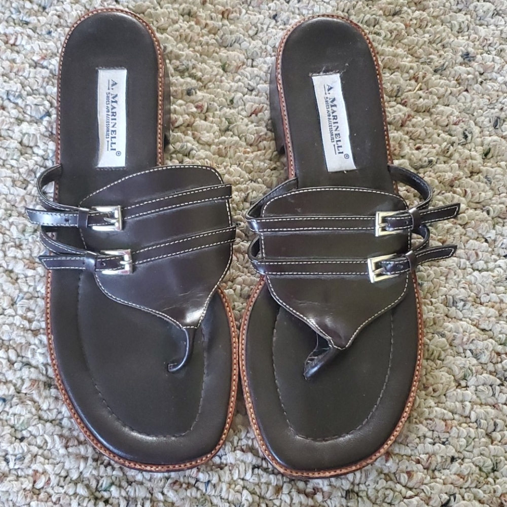 A Marinelli sandals